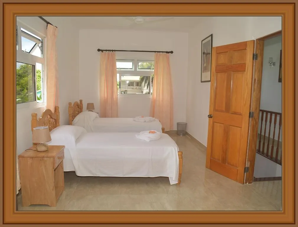 Julie'S Holiday Home Mahe Island
