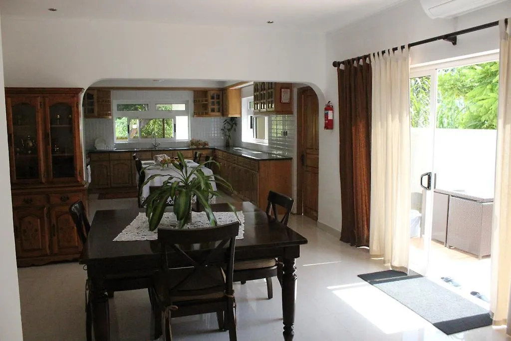 Julie'S Holiday Home Mahe Island Guest house