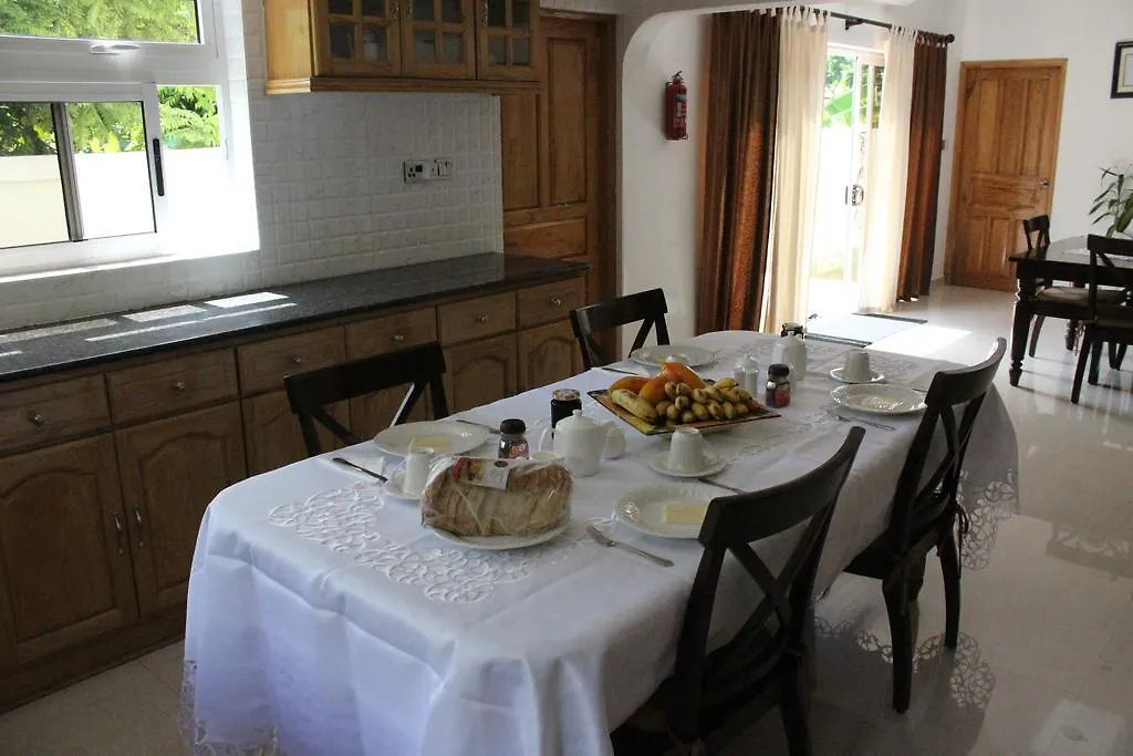 Julie'S Holiday Home Mahe Island 3*, Pointe Au Sel Seychelles