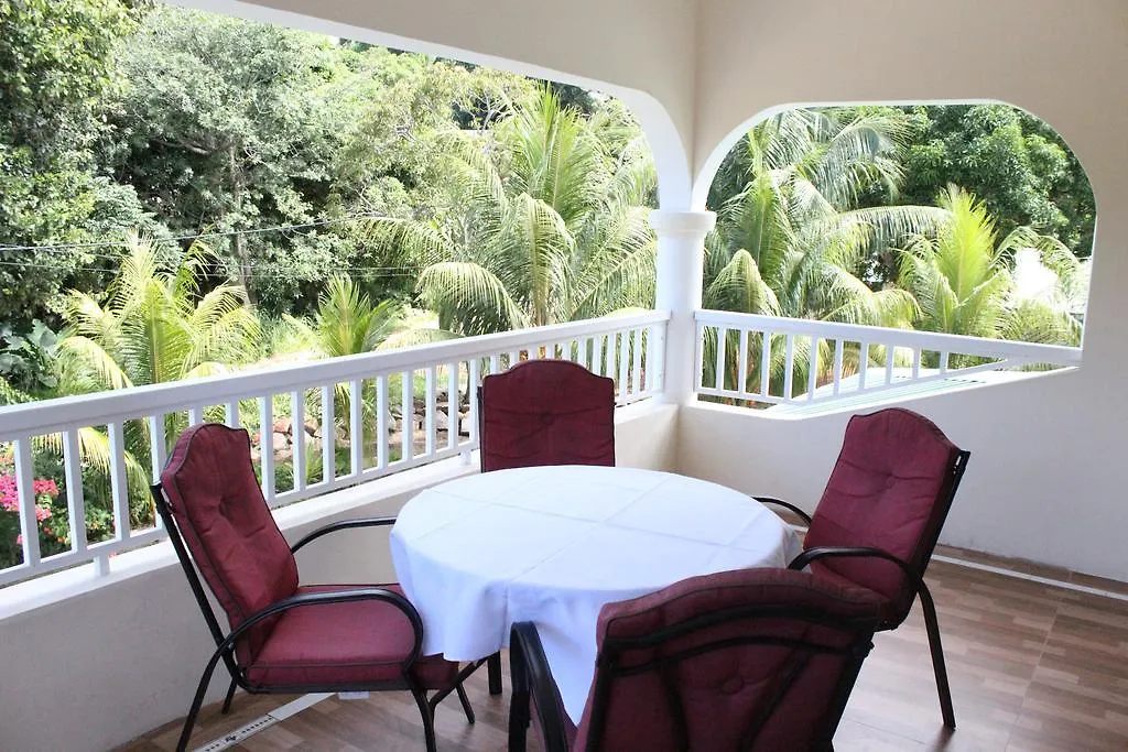 Julie'S Holiday Home Mahe Island 3*, Pointe Au Sel