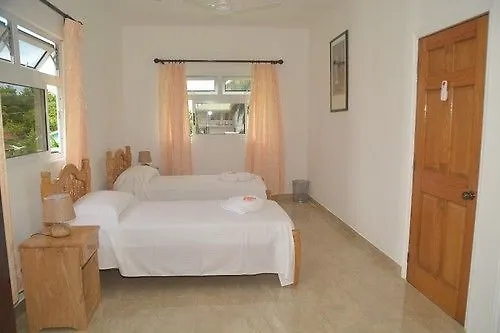 Julie'S Holiday Home Mahe Island 3*, Pointe Au Sel Seychelles